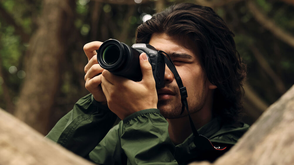 CANON R7